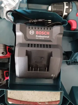 Atornilldor/Taladro percutor Bosch Profesional