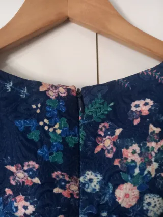 Vestido con estampado y relieve MoniEco