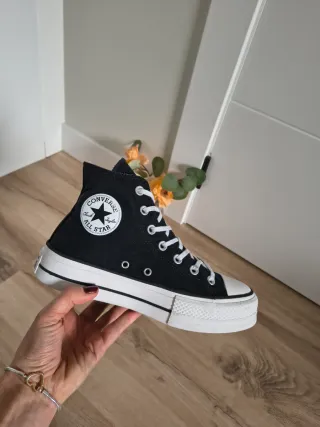 Converse con plataforma talla 39 color negro