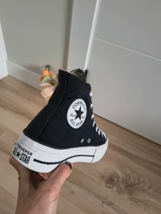 Converse con plataforma talla 39 color negro