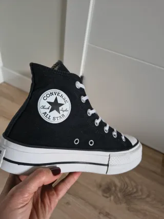 Converse con plataforma talla 39 color negro