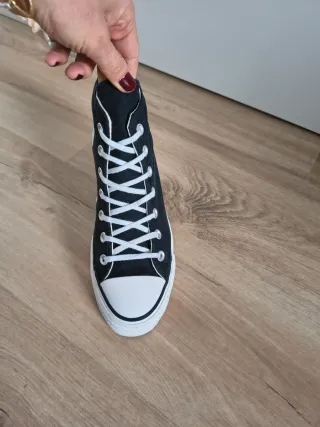 Converse con plataforma talla 39 color negro