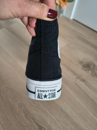 Converse con plataforma talla 39 color negro