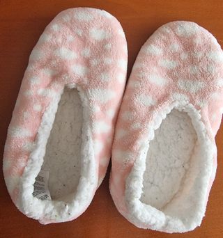 Zapatillas de estar por casa rosas y blancas