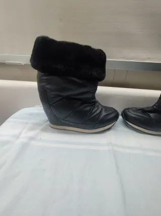 Stivaletti donna neri con pelliccia