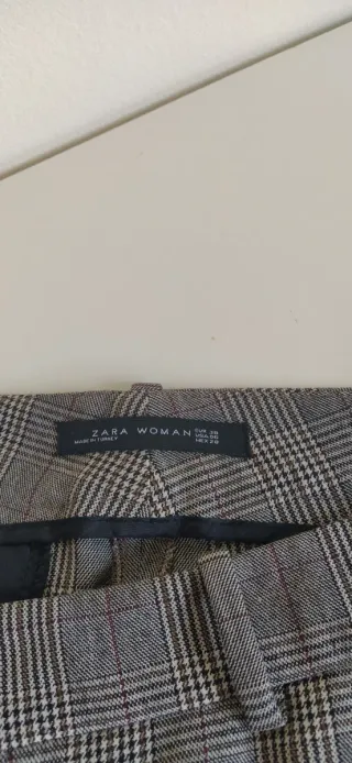 Pantalón cuadros Zara Talla M