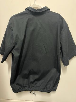 Camisa deportiva Nike negra