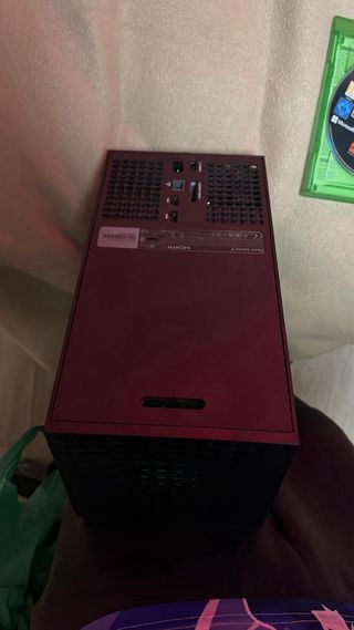 Xbox Series X 1TB Negra + Mando y Juego