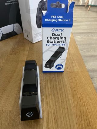 PS5 Digital Edition + 2 Controles DualSense