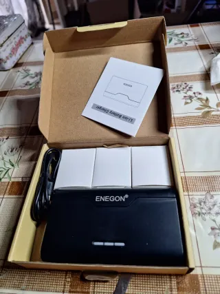 Cargador Enegon Baterías Litio + 3 Baterías