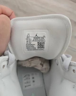 Jordan 1 Mid Talla 37.5