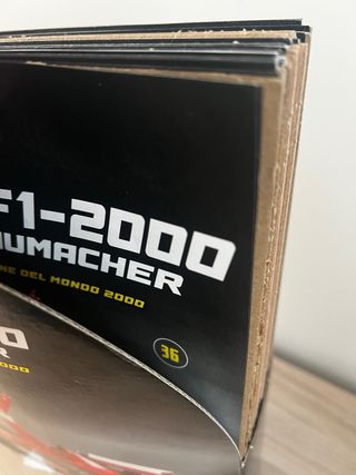 Ferrari F1 2000 Schumacher 1:8