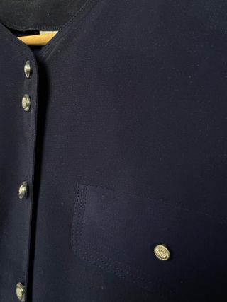 Blusa azul marino vintage botones metálicos