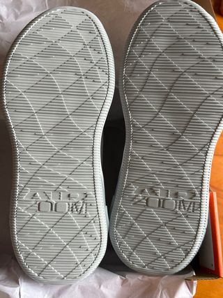 Nike Bella 7 Talla 40.5 Blancas