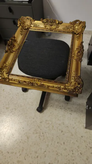 Marco antiguo  dorado