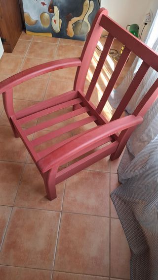 Sillón Rojo Madera con Cojines