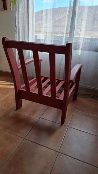Sillón Rojo Madera con Cojines
