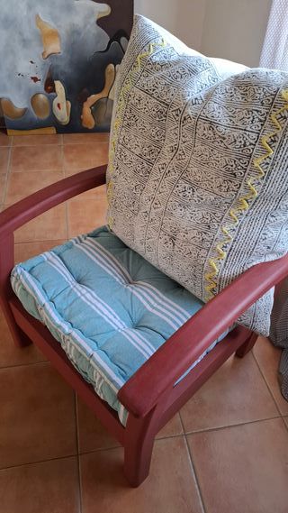 Sillón Rojo Madera con Cojines