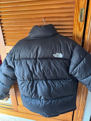 Plumas The North Face Negro