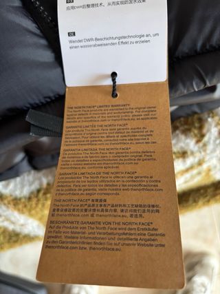 Plumas The North Face Negro