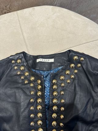 Giacca in pelle JESSE con borchie