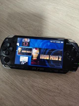 PSP 2004 Negra con 70 juegos Memory card 128gb