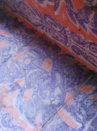 Baúl antiguo Siglo XVIII madera y metal