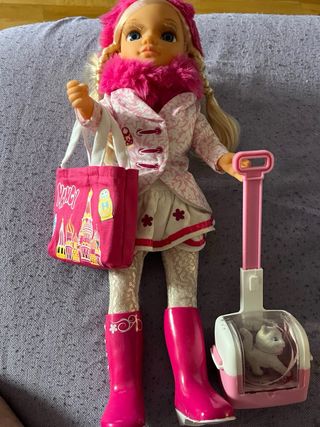 Muñeca Nancy Viajera Rusa