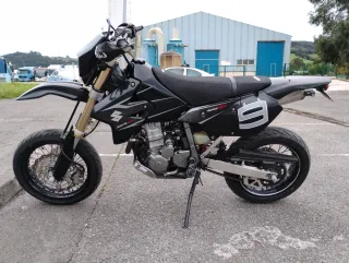 Suzuki DRZ 400 SM Moto