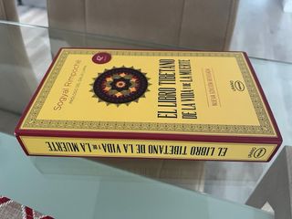 El libro tibetano de la vida y de la muerte