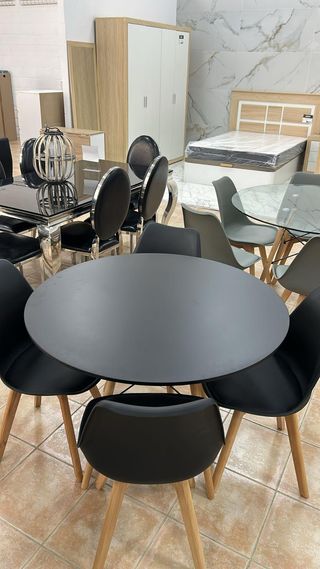 ¡NUEVO! Conjunto de mesa + 4 sillas acolchadas