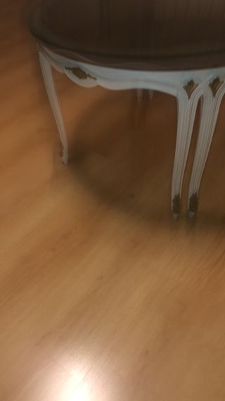 Mesa baja estilo clásico