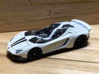 Hot Wheels Lamborghini Aventador J 2013