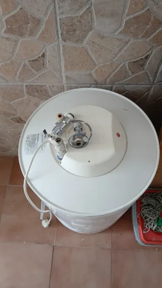 Termo Eléctrico 100L