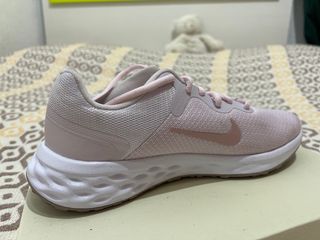Tenis Nike Running Rosa y Blanco