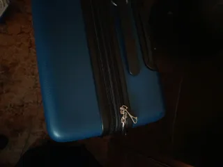 Maleta azul sin estrenar