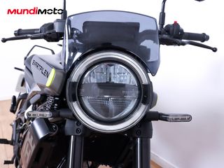 HUSQVARNA SVARTPILEN 125 ABS