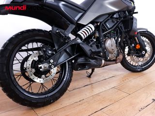 HUSQVARNA SVARTPILEN 125 ABS