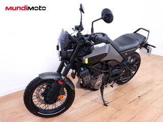 HUSQVARNA SVARTPILEN 125 ABS
