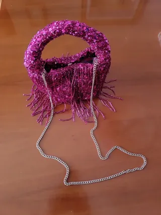 Borsetta con paillettes e frange