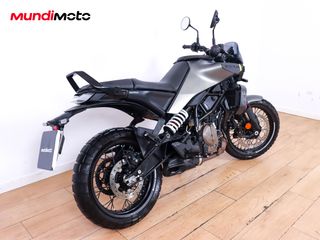 HUSQVARNA SVARTPILEN 125 ABS