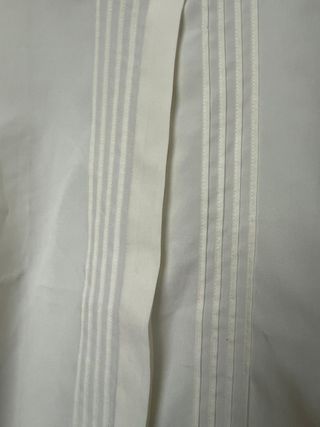 Blusa blanca vintage manga corta con pliegues