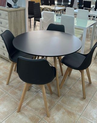 ¡NUEVO! Conjunto de mesa + 4 sillas acolchadas