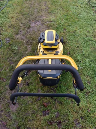 Cortacésped seminuevo