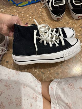 Converse plataforma negras talla 38