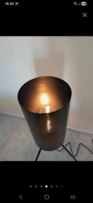 Lampada da terra treppiede nera