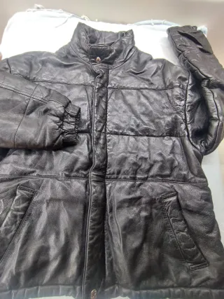 Giubbotto in pelle uomo nero