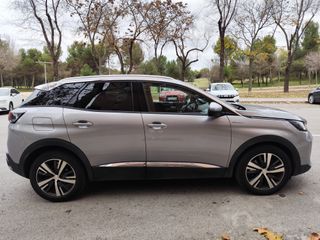 Peugeot 3008 Hybrid 4WD 300 e-EAT8 Allure