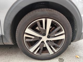 Peugeot 3008 Hybrid 4WD 300 e-EAT8 Allure