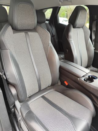 Peugeot 3008 Hybrid 4WD 300 e-EAT8 Allure